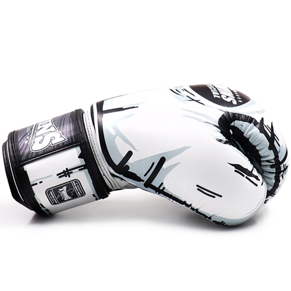 Twins Comic Boxing Gloves at FightHQ